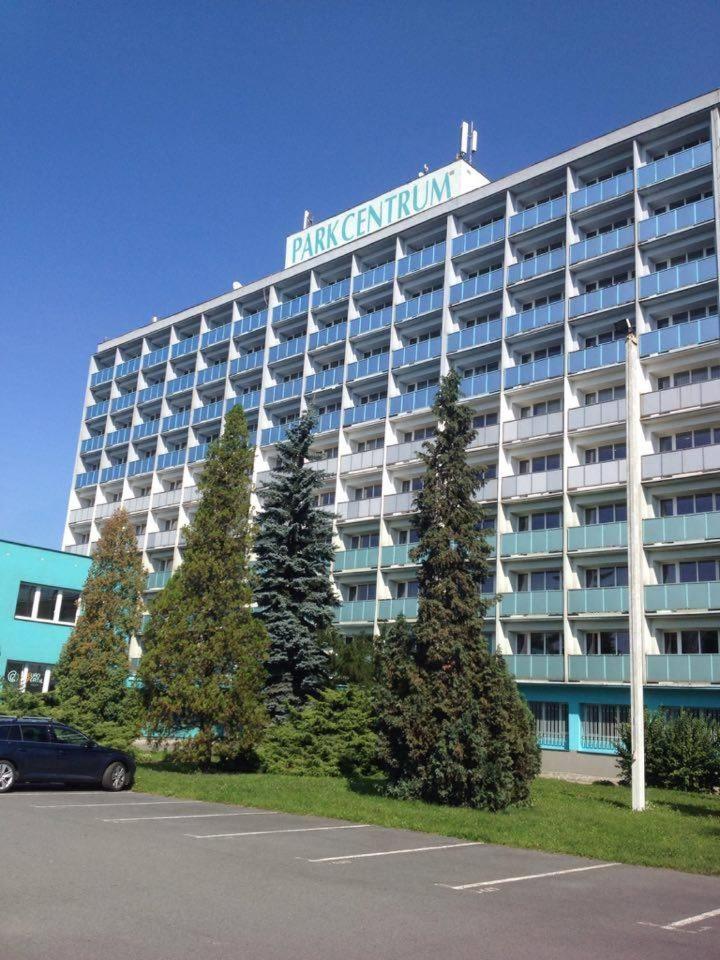 Parkcentrum Lowcost Hotel Near Center Of Ostrava Exterior foto
